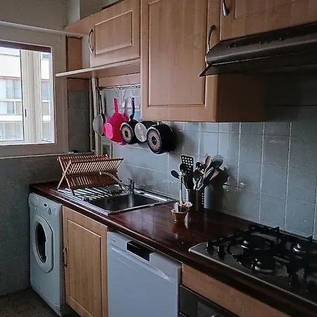 100m Des Plages Centre * Антиб